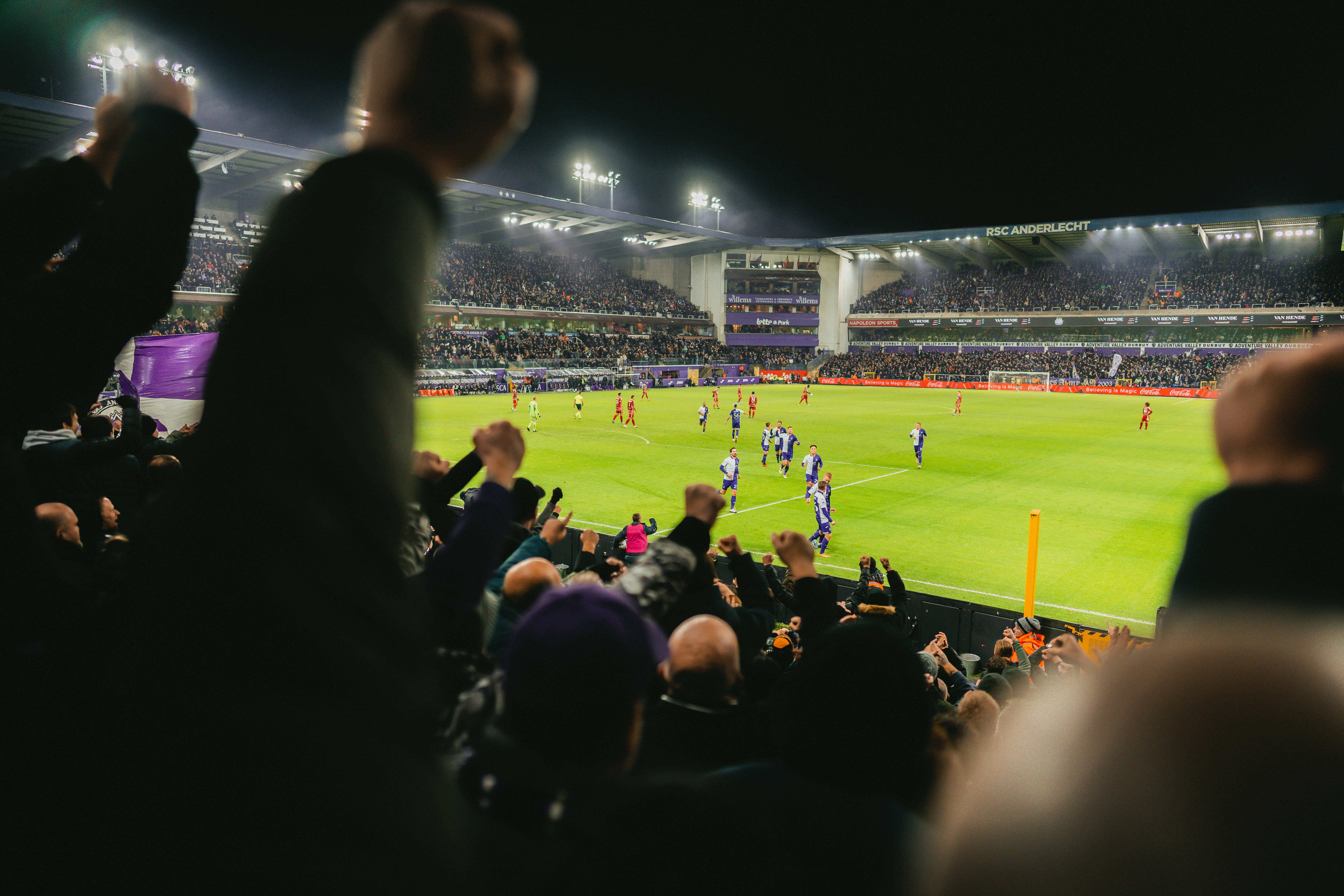 RSC Anderlecht scores first cashless goal - Sports Venue Business (SVB)