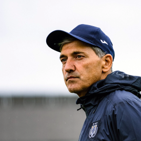 RSCA Futures' head coach Robin Veldman talks to his players after a soccer  match between RSC, Stock Photo, Picture And Rights Managed Image. Pic.  VPM-43653717