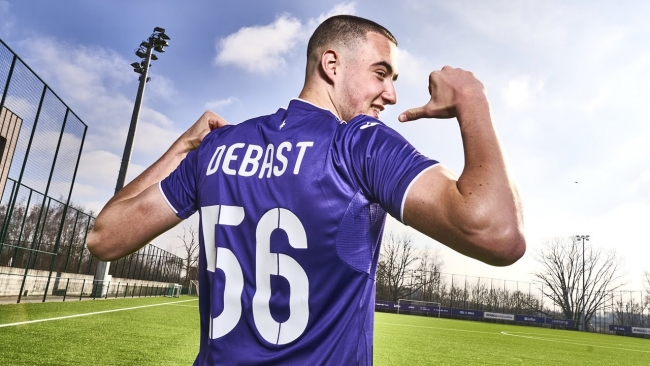 Embedded thumbnail for Zeno Debast extends his contract
