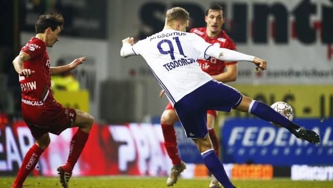 Embedded thumbnail for Teodorczyk is back on fire: vijf doelpunten in twee matchen!